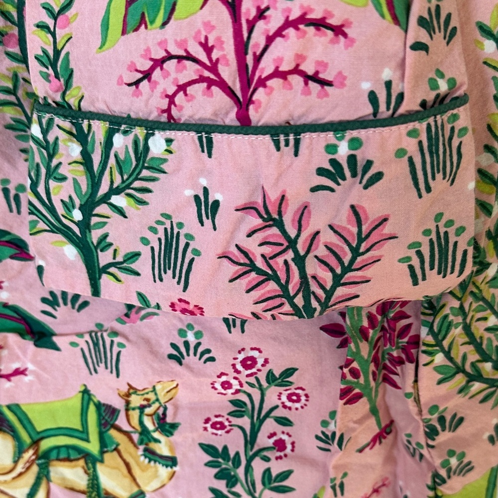 Printfresh Camel’s Courtyard Sleep Shirt in Rose - Picture 4 of 5